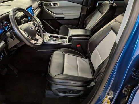 Certified 2023 Ford Explorer XLT w/ Equipment Group 202A AWD/4WD image 21