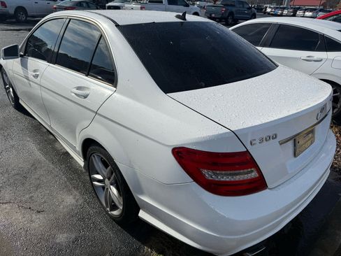 Used 2013 Mercedes-Benz C 300 Sport image 21