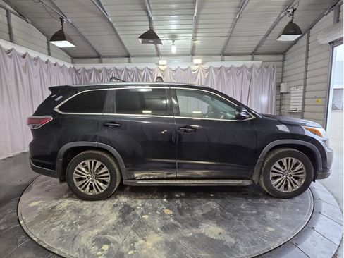 Used 2015 Toyota Highlander Limited Platinum image 8