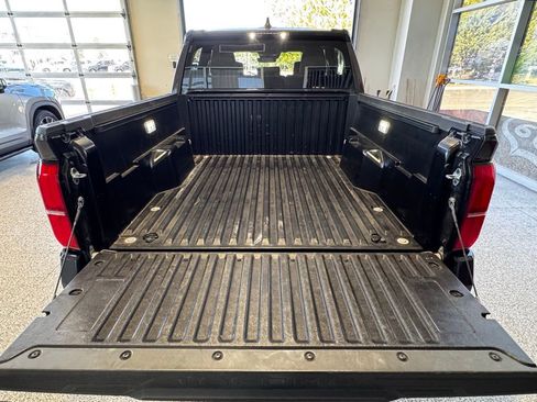 Used 2025 Toyota Tacoma SR5 image 59