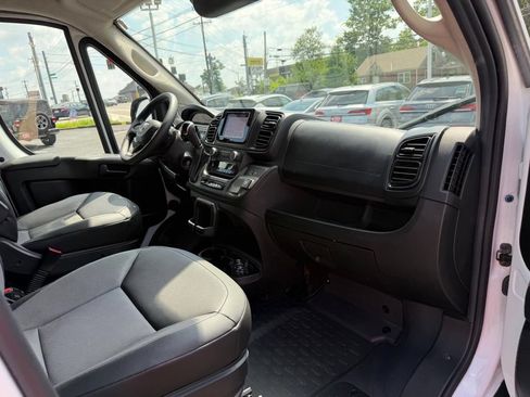 Used 2025 RAM ProMaster 2500 w/ Convenience Group FWD image 23