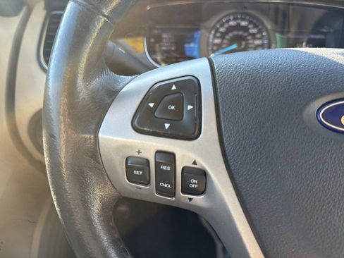 Used 2013 Ford Taurus Limited image 21