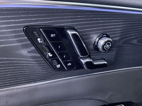 New 2025 Cadillac Lyriq Sport w/ LPO, Floor Liner Package AWD/4WD image 10