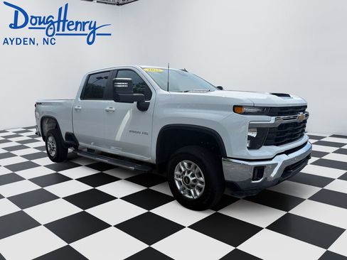 Used 2025 Chevrolet Silverado 2500 LT w/ Safety Package AWD/4WD image 7