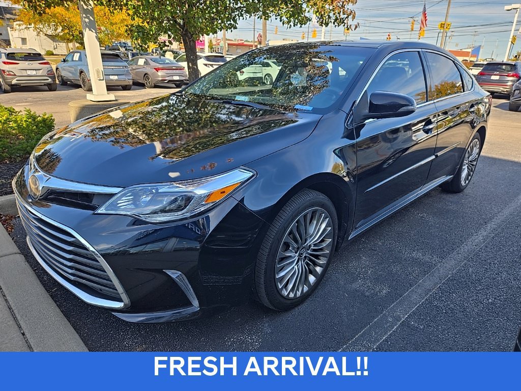 Used 2017 Toyota Avalon Limited w/ All Weather Liner Package FWD image 5