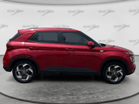 Used 2021 Hyundai Venue SEL w/ Premium Package FWD image 8