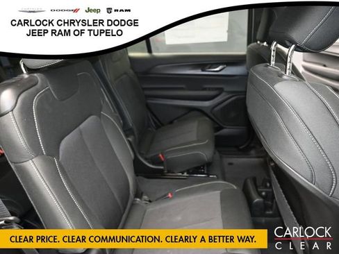 Used 2025 Jeep Grand Cherokee L Laredo image 43