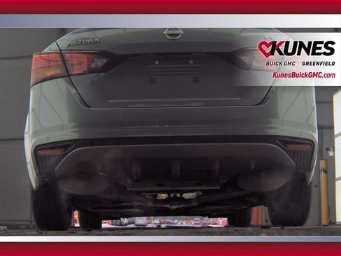 Used 2024 Nissan Altima 2.5 SV FWD image 10