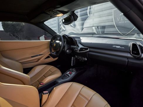 Used 2013 Ferrari 458 Italia Coupe image 41