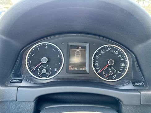 Used 2015 Volkswagen Tiguan S FWD image 18