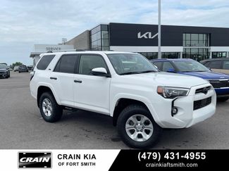Used 2022 Toyota 4Runner SR5 AWD/4WD video 1