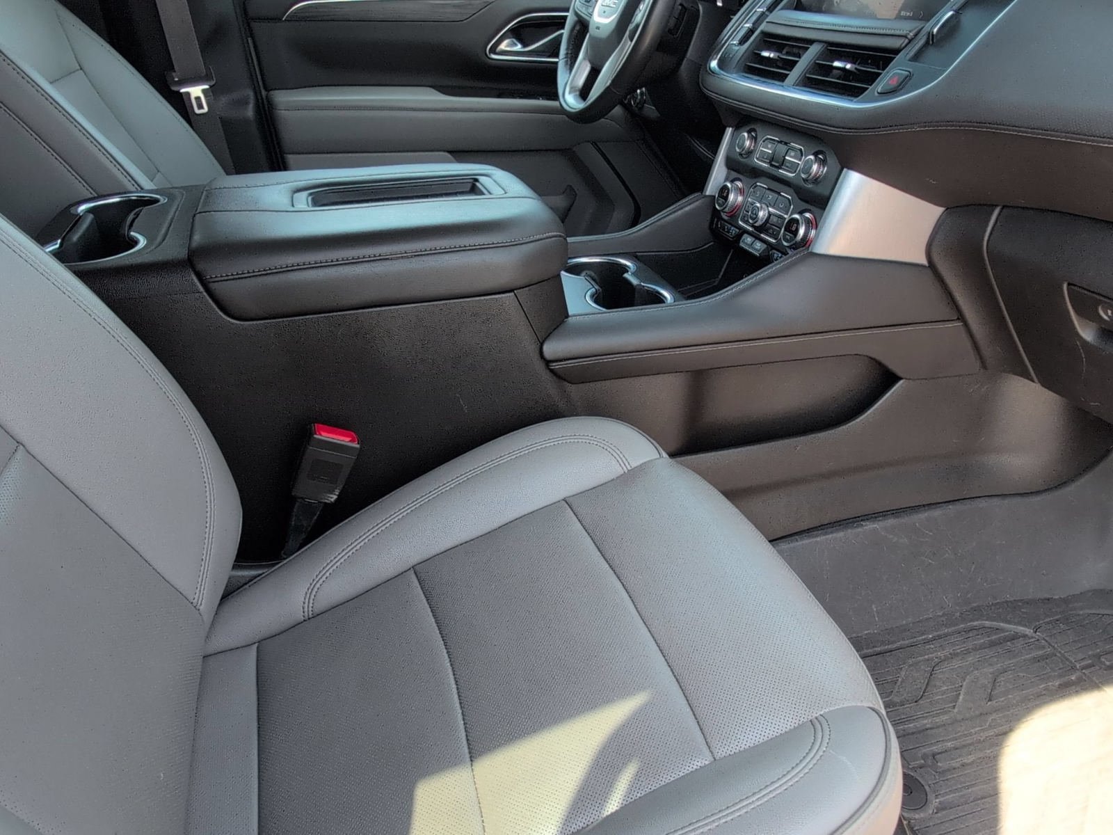 Used 2022 GMC Yukon SLT w/ SLT Premium Package RWD image 31