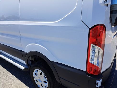 Used 2025 Ford Transit 250 Low Roof w/ Exterior Upgrade Package RWD image 24