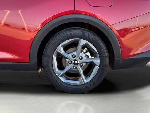 Certified 2025 Kia K4 FWD image 40