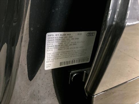 Certified 2025 Audi Q5 Premium Plus w/ Premium Plus image 38