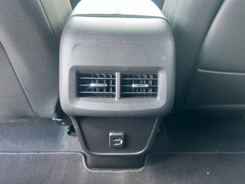 Used 2023 GMC Terrain SLE w/ Driver Convenience Package AWD/4WD image 17