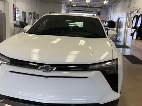 New 2025 Chevrolet Blazer EV LT w/ Midnight/Sport Edition image 4