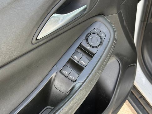 Used 2024 Buick Encore GX Sport Touring FWD image 11