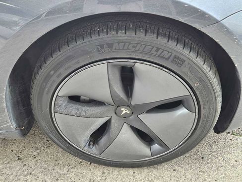 Used 2019 Tesla Model 3 Long Range image 8