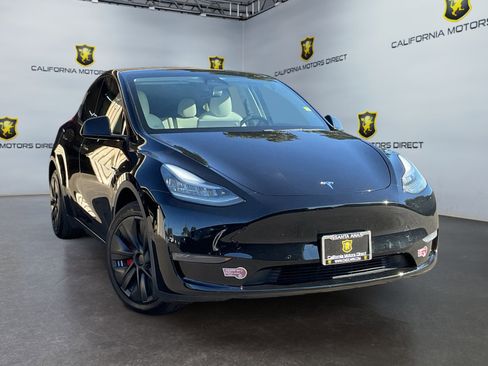 Used 2020 Tesla Model Y Long Range image 3