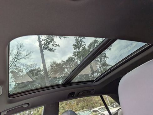 Used 2020 Audi Q8 Premium Plus image 27