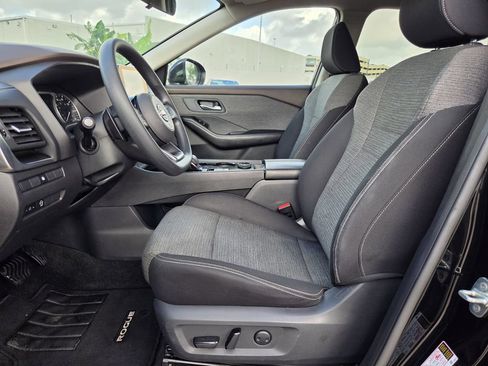Used 2023 Nissan Rogue SV AWD/4WD image 25