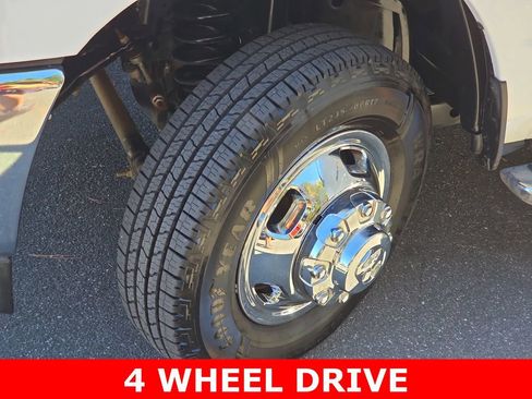 Certified 2024 RAM 3500 Big Horn image 32