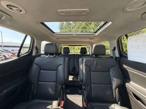 Used 2021 GMC Acadia AT4 w/ Trailering Package AWD/4WD image 3