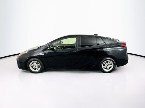 Used 2020 Toyota Prius LE FWD image 4