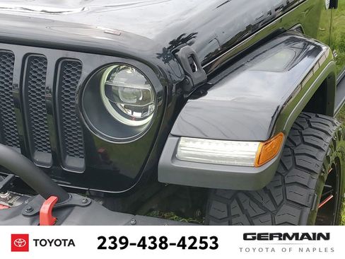 Used 2018 Jeep Wrangler Unlimited Sahara w/ Quick Order Package 24M Moab AWD/4WD image 15