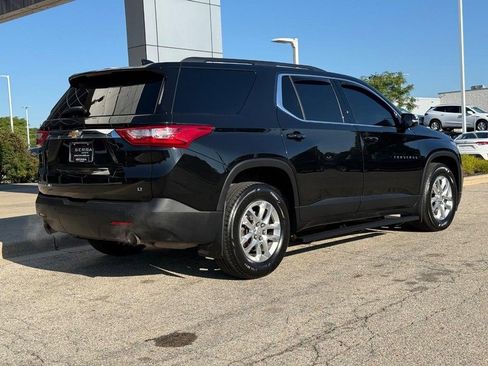 Used 2019 Chevrolet Traverse LT image 3