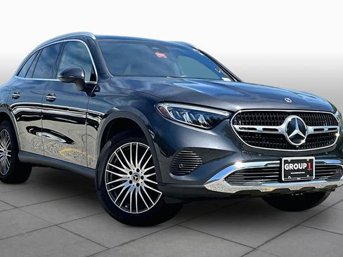 Used 2024 Mercedes-Benz GLC 300 4MATIC image 3