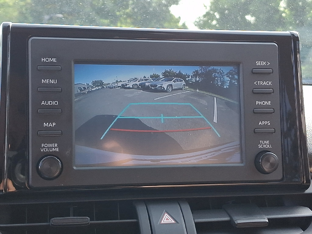 Used 2019 Toyota RAV4 LE w/ Carpet Mat Package AWD/4WD image 17
