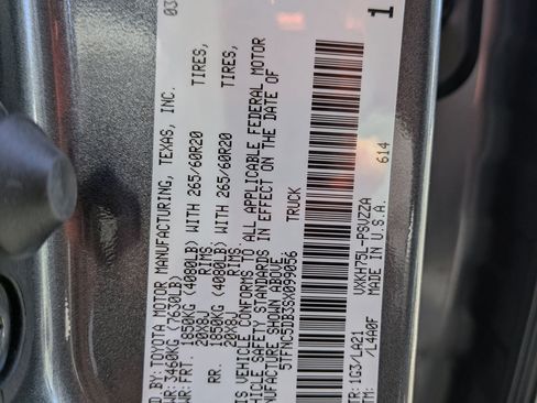 New 2025 Toyota Tundra Platinum image 27