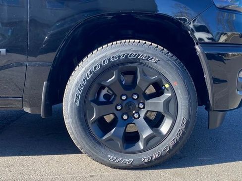 New 2026 RAM 1500 4x4 Crew Cab image 19