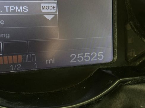 Used 2010 Ferrari California image 27