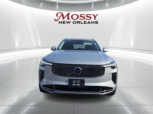 Used 2025 Volvo XC90 B6 Plus image 2