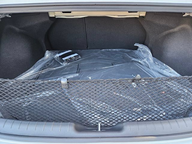 Certified 2025 Hyundai Elantra SEL FWD image 7