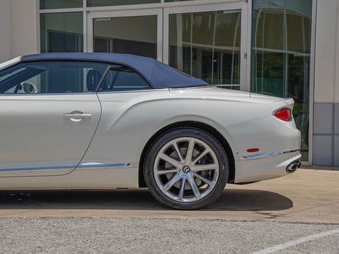 Used 2021 Bentley Continental GT AWD/4WD image 15
