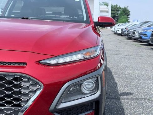Used 2021 Hyundai Kona Limited w/ Cargo Package AWD/4WD image 3