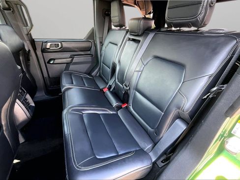Used 2025 Ford Bronco Outer Banks AWD/4WD image 18