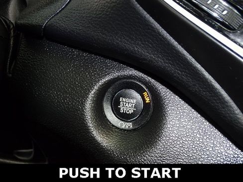 Used 2020 Jeep Cherokee Limited image 9