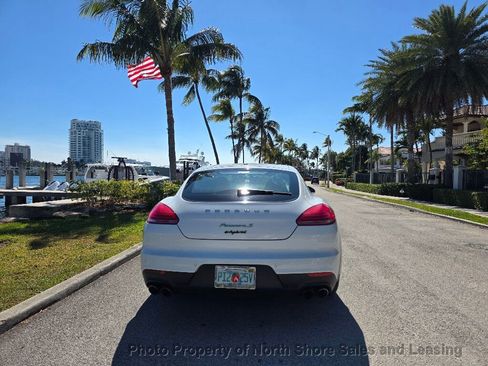 Used 2015 Porsche Panamera S image 17