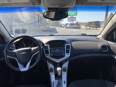 Used 2014 Chevrolet Cruze LT FWD image 21
