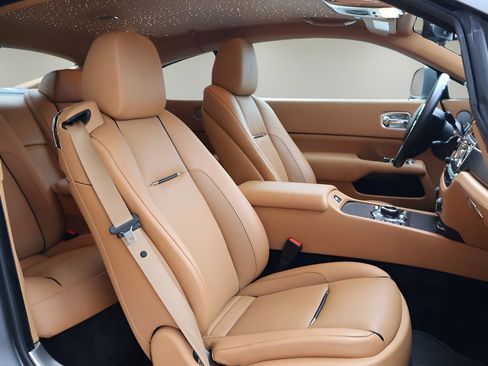 Certified 2019 Rolls-Royce Wraith RWD image 19