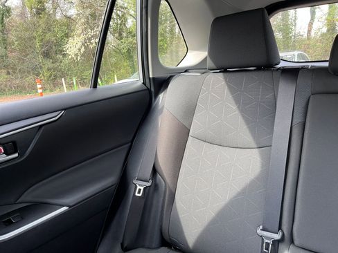 Used 2025 Toyota RAV4 XLE w/ Convenience Package image 40