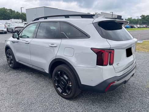Used 2024 Kia Sorento SX Prestige w/ Sage Leather Package AWD/4WD image 3