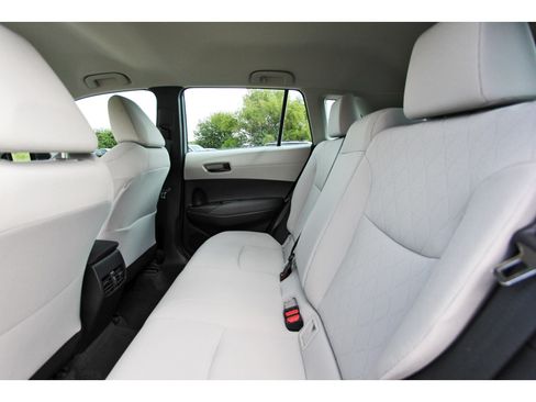 Used 2022 Toyota Corolla Cross L FWD image 30