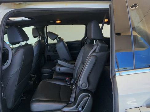Used 2024 Honda Odyssey Sport image 18