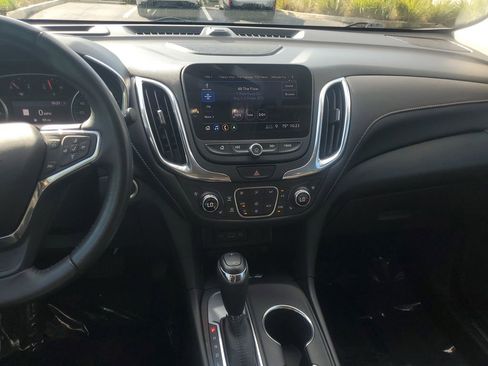 Used 2020 Chevrolet Equinox Premier image 17
